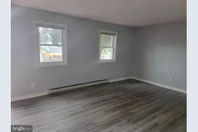 691 Center Drive, Chambersburg, PA 17202 - Photo 2