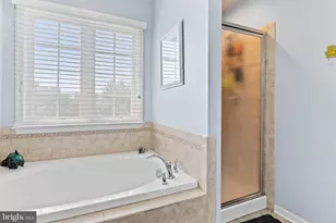 1046 Alandale Dr, Chambersburg, PA 17202 - Photo 8