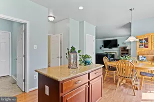 1046 Alandale Dr, Chambersburg, PA 17202 - Photo 46