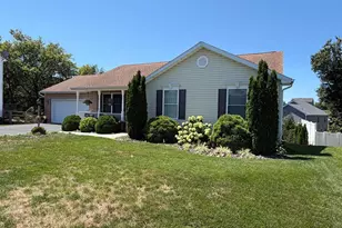 302 Frick Ave, Waynesboro, PA 17268 - Photo 2