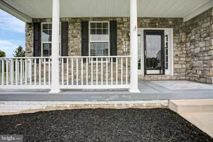 231 Scarlet Cir, Greencastle, PA 17225 - Photo 4