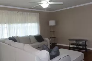 2325 Majestic Ct, Chambersburg, PA 17202 - Photo 6