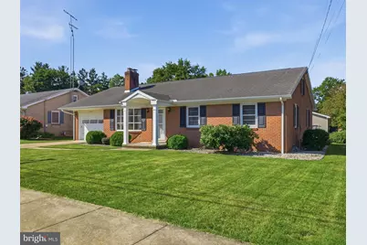544 Mentzer Avenue, Chambersburg, PA 17201 - Photo 2