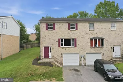 1464 Hollywell Avenue, Chambersburg, PA 17201 - Photo 2