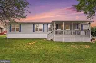 5613 Classic Ct, Fayetteville, PA 17222 - Photo 1