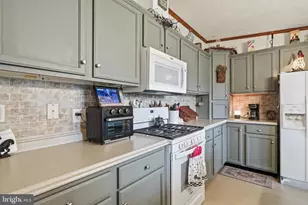 5613 Classic Ct, Fayetteville, PA 17222 - Photo 18