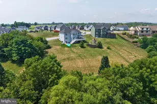 401 Delanie Dr, Greencastle, PA 17225 - Photo 4