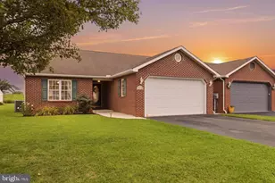 11375 Nicole Dr, Greencastle, PA 17225 - Photo 2