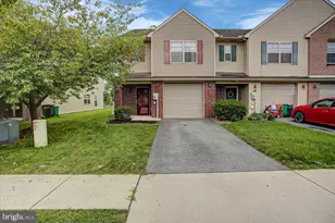 209 Meriweather Dr, Chambersburg, PA 17201 - Photo 1
