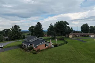 25 Kensington Dr, Chambersburg, PA 17201 - Photo 8