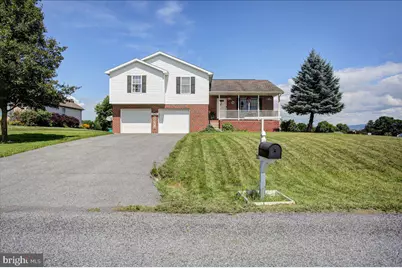 849 Lindia Drive, Chambersburg, PA 17202 - Photo 2