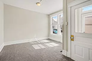 33 S Franklin St, Chambersburg, PA 17201 - Photo 4