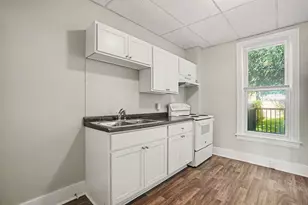 33 S Franklin St, Chambersburg, PA 17201 - Photo 10