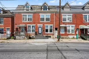 33 S Franklin St, Chambersburg, PA 17201 - Photo 1