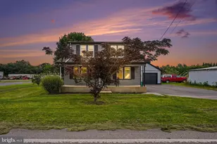 10992 Roxbury Rd, Orrstown, PA 17244 - Photo 2