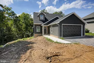 801 Dickeys Dr, Chambersburg, PA 17202 - Photo 6