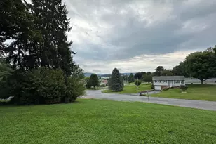 11539 Westminster Dr, Waynesboro, PA 17268 - Photo 12