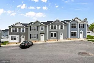 3084 Clinton Ave, Chambersburg, PA 17201 - Photo 1