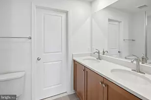 2376 Wind River Dr, Chambersburg, PA 17202 - Photo 16