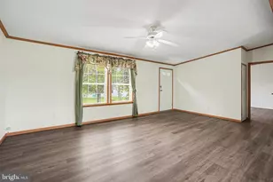 131 Camelot Dr, Chambersburg, PA 17202 - Photo 6
