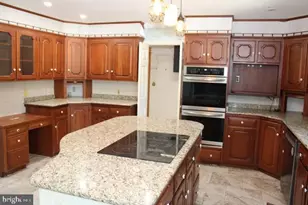 11715 Woodlea Dr, Waynesboro, PA 17268 - Photo 2