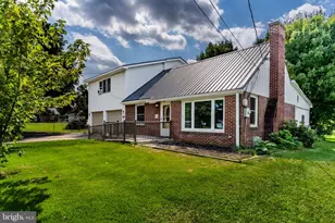 39 Coble Rd, Saint Thomas, PA 17252 - Photo 1