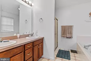 473 Franklin Square Dr, Chambersburg, PA 17201 - Photo 14