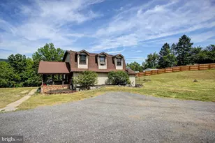 11489 Fort Loudon Rd, Mercersburg, PA 17236 - Photo 1