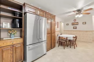 13860 Edgewood Dr, Waynesboro, PA 17268 - Photo 12