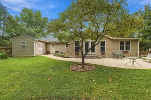 13860 Edgewood Dr, Waynesboro, PA 17268 - Photo 4