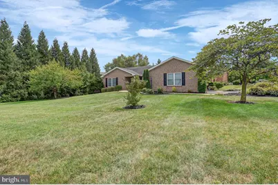 468 W Walter Avenue, Greencastle, PA 17225 - Photo 4