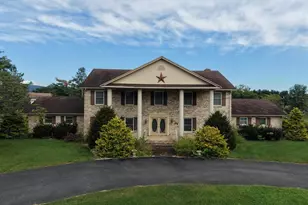 262 Rhondel Dr, Saint Thomas, PA 17252 - Photo 1