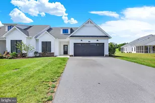 4527 Range Runner Dr, Fayetteville, PA 17222 - Photo 2