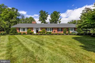 325 Overhill Dr, Chambersburg, PA 17202 - Photo 1