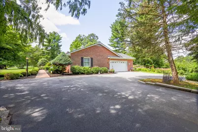325 Overhill Drive, Chambersburg, PA 17202 - Photo 4