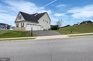 368 Delanie Dr, Greencastle, PA 17225 - Photo 4