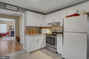 3715 Hazel Dr, Greencastle, PA 17225 - Photo 14