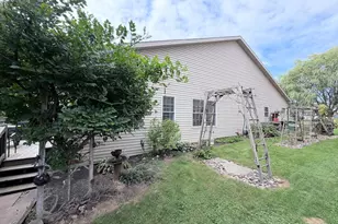 309 Stonegate Cir S, Chambersburg, PA 17201 - Photo 8