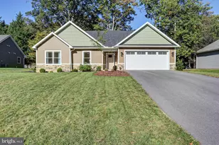 6512 Pullhook Ln, Fayetteville, PA 17222 - Photo 1