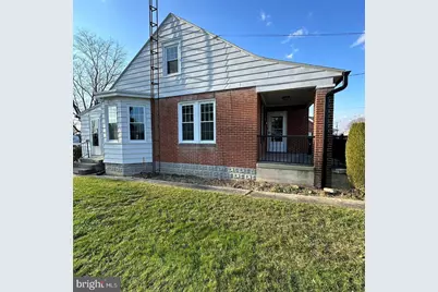 660 Wayne Avenue, Chambersburg, PA 17201 - Photo 2