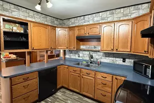 292 Manbeck Ln, Mifflintown, PA 17059 - Photo 8