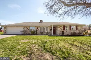 162 Oak Dr, Thompsontown, PA 17094 - Photo 1