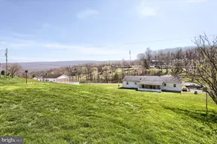 162 Oak Dr, Thompsontown, PA 17094 - Photo 10