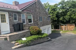 162 Hosler Ln, Thompsontown, PA 17094 - Photo 4