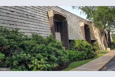 1891 Santa Barbara Drive #205, Lancaster, PA 17601 - Photo 2