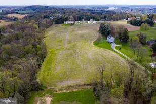 415 Hempfield Hill Rd, Columbia, PA 17512 - Photo 2