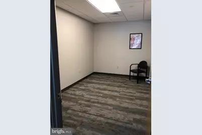 160 N Pointe Boulevard #108, Lancaster, PA 17601 - Photo 4