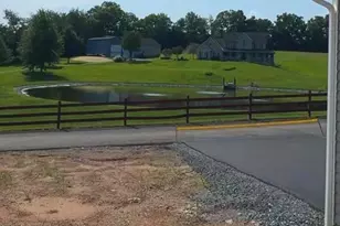 107 Sparrow Ln, Elizabethtown, PA 17022 - Photo 10