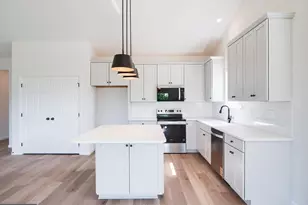 1231 Hershey Ln, Lancaster, PA 17601 - Photo 14