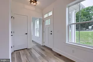 2012 Melody Ln, Lancaster, PA 17601 - Photo 8